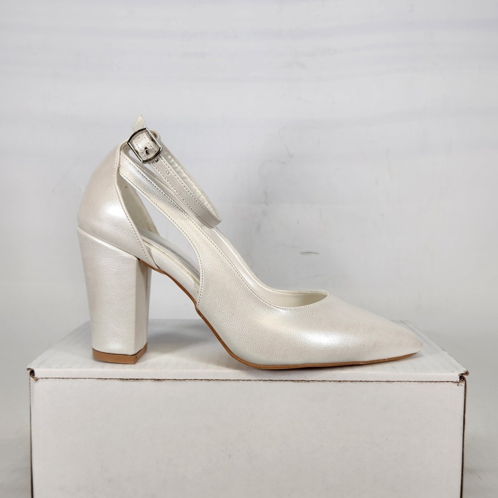 Forever & Always Collete Bridal Pumps Women Size 5.5 Ivory Block Heel Strap